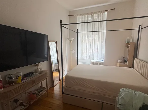 440 E 77th St APT 1A, New York, NY 10075