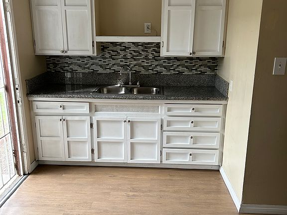 5th image of 634 W 4th St #634