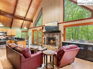 120 Hemlock Cir, Banner Elk, NC 28604