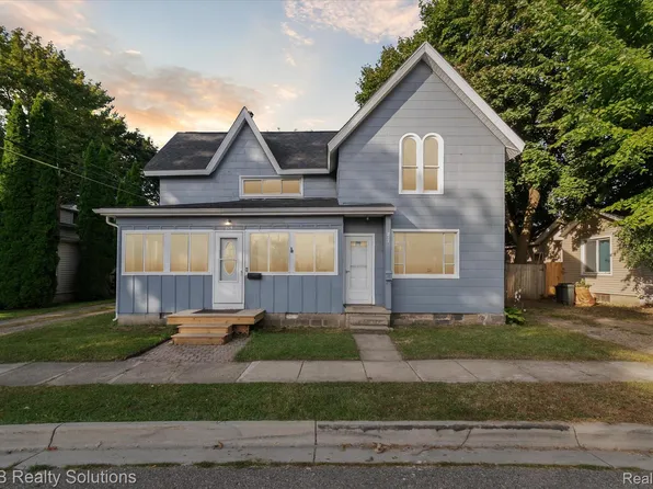 215 Mason St, Lapeer, MI 48446
