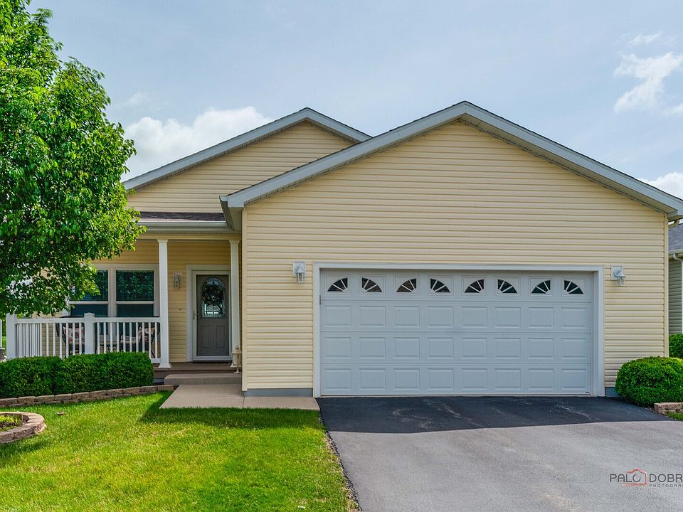 1st image of 1459 Equestrian Dr
