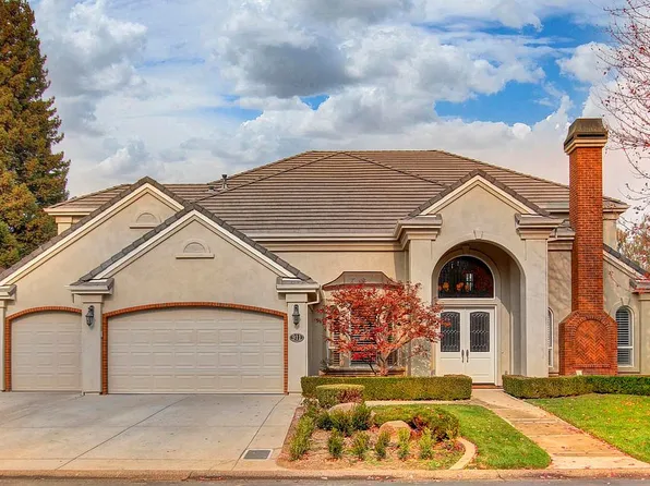 909 Shore Breeze Dr, Sacramento, CA 95831