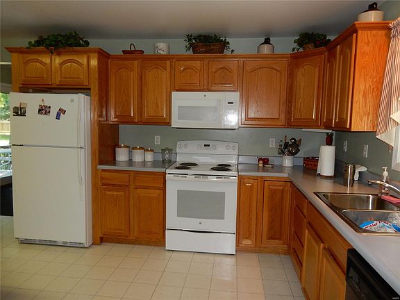 5th image of 2020 Garfield Ave