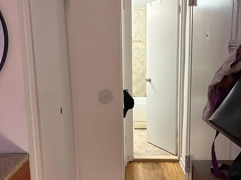 152 E 35th St #4D — Photo 6
