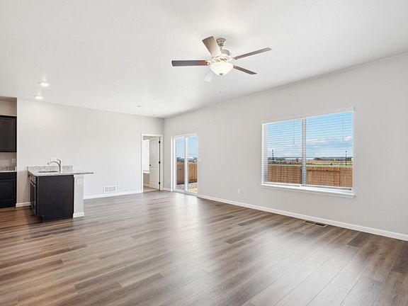 2nd image of 828 Hearthstone Ave