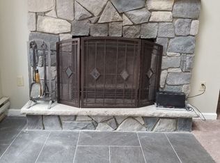 6114 Boardwalk Dr, Tobyhanna, PA 18466