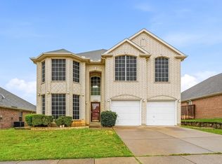 2216 Oak Park Dr, Bedford, TX 76021