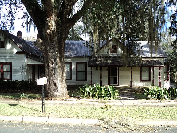 2nd image of 103 N Love St