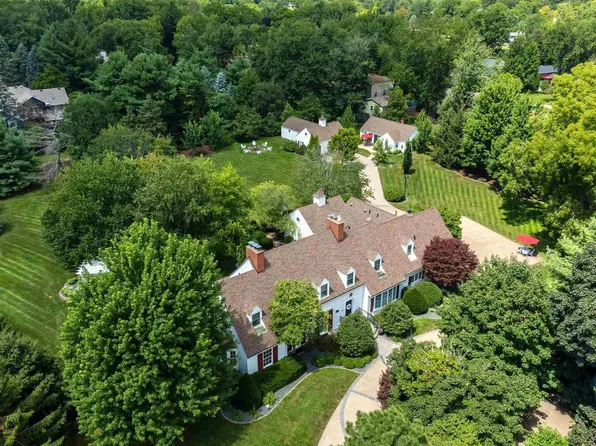 4026 Jersey Ridge Rd, Davenport, IA 52807