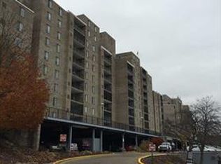 2160 Greentree Rd APT 203W, Pittsburgh, PA 15220