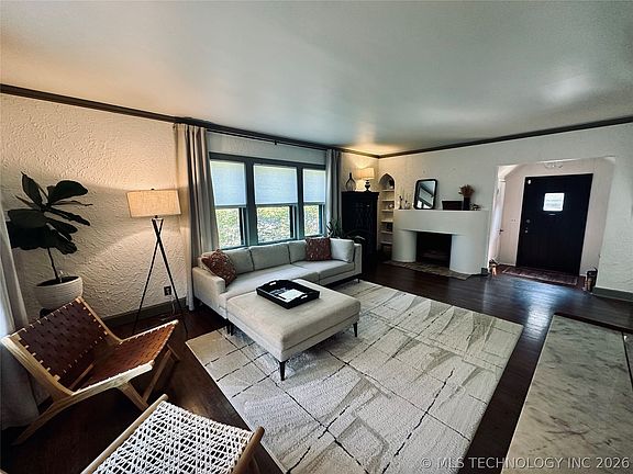 4th image of 2708 E 14th Pl