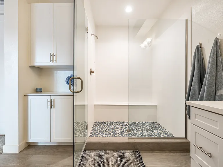 1701 Retreat Cir — Photo 45