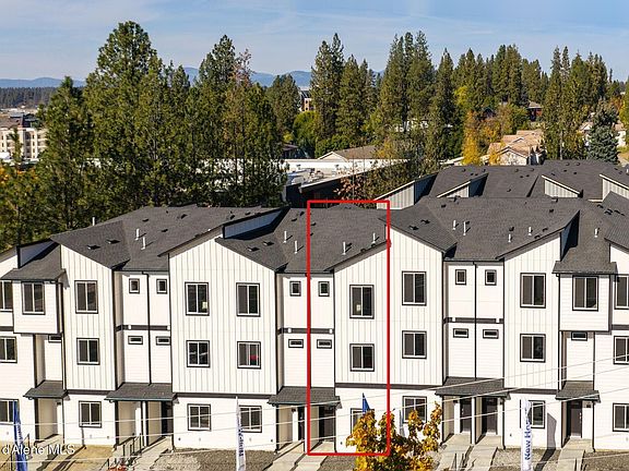 3rd image of 1111 N Pinewood Ct