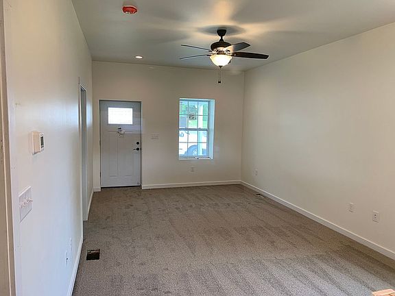 4th image of 220 S Green St