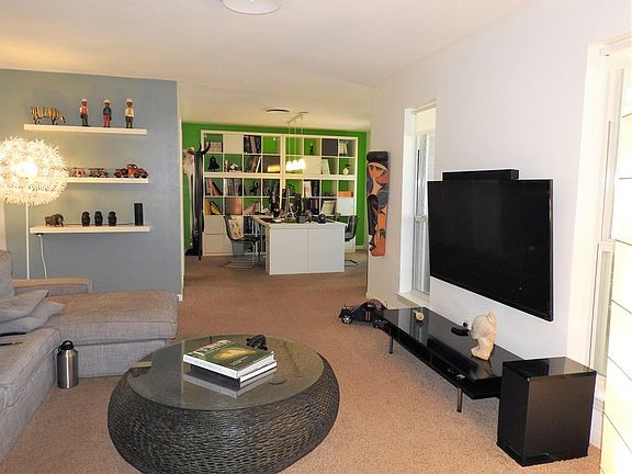 Formal living/office