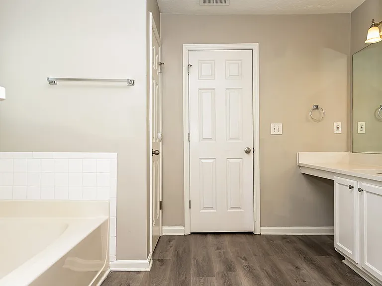 204 Biltmore Way — Photo 15