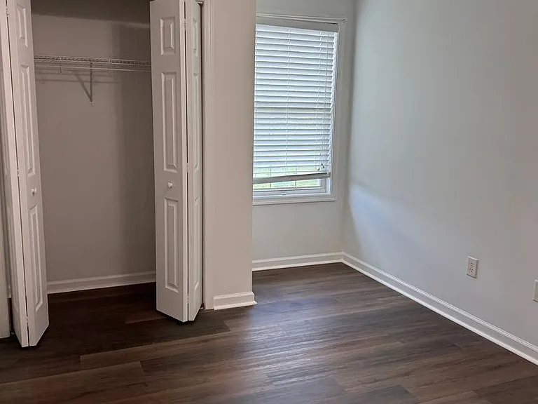 79 Thoroughbred Cir — Photo 18