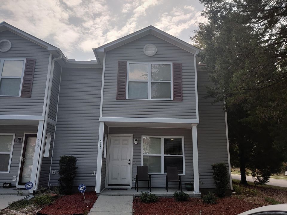 1st image of 535 Travelers Blvd