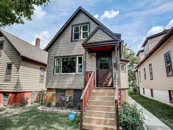 2422 N Pierce St, Milwaukee, WI 53212