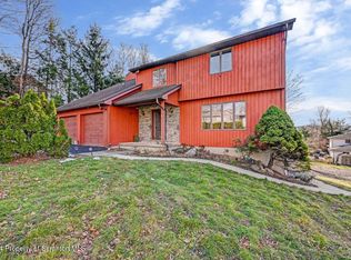 102 Sean Dr S, Clarks Summit, PA 18411