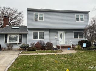 42 Avon Ter, Iselin, NJ 08830