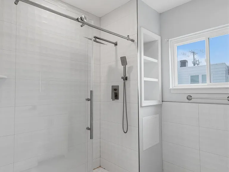 2340 S Hutchinson St — Photo 21