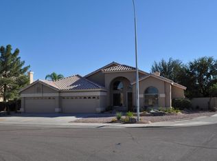 6483 W Victoria Ln, Chandler, AZ 85226