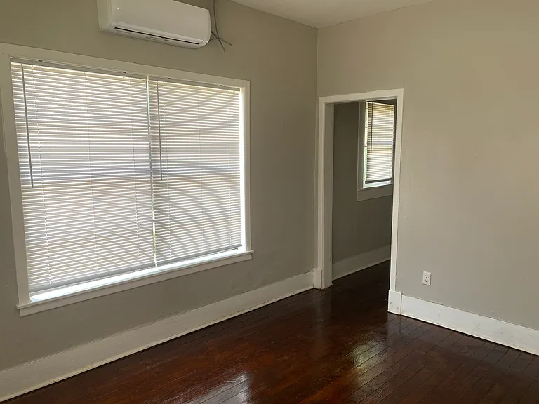 119 N Avenue D — Photo 11