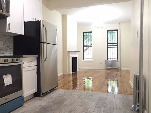 3rd image of 81 Underhill Ave APT 1R