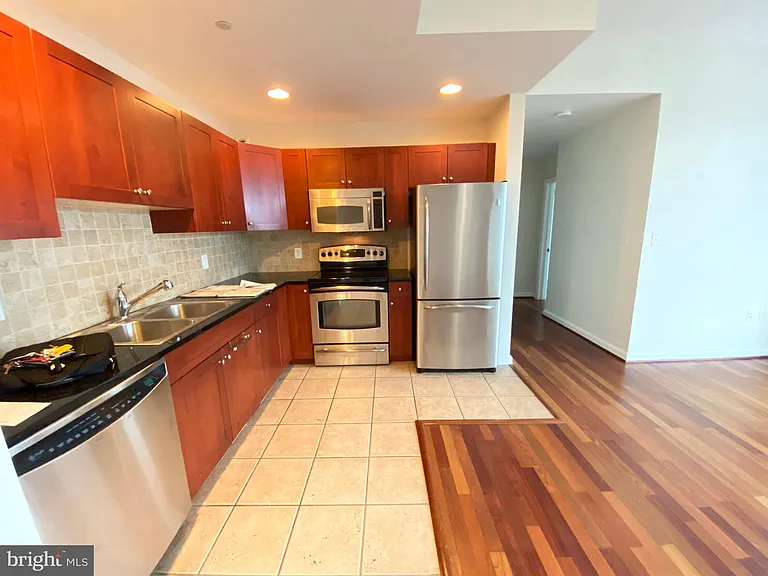 901 N Penn St #-P304 — Photo 11