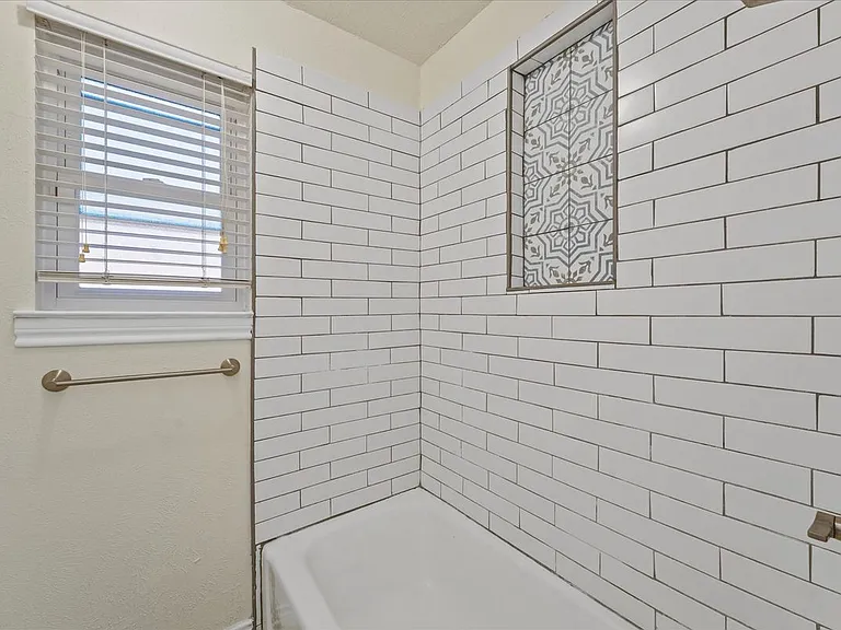 3229 Oak Timber Dr — Photo 7