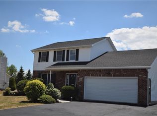 3834 Jarrett Dr, North Tonawanda, NY 14120