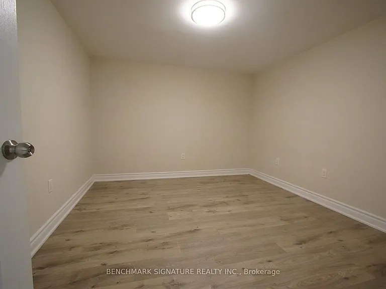 220 Lucas St #BASEMENT — Photo 7