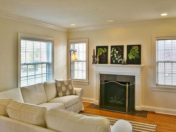 5th image of 2627 Drayton Dr