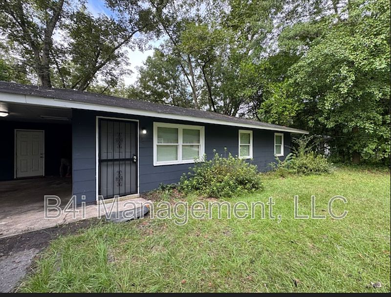 2nd image of 2460 Brevard Dr