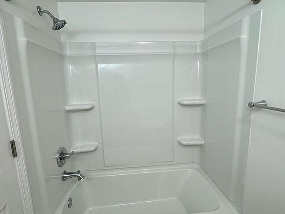 3rd image of 636 Stanton St #2