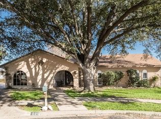 1605 Forest Glen Ct, Pantego, TX 76013