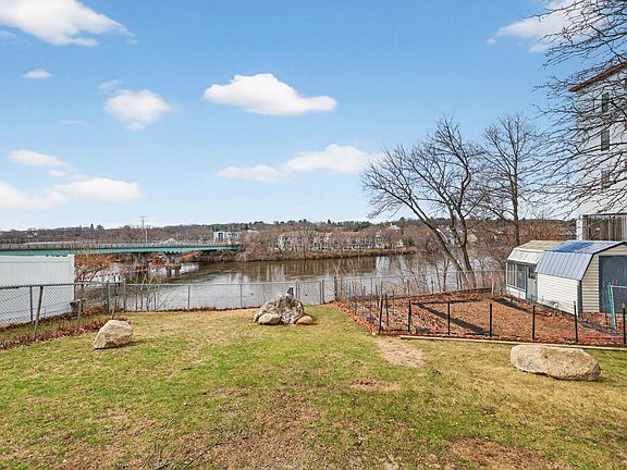 3rd image of 118 River Road