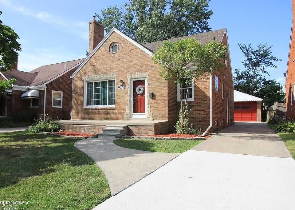 1st image of 20497 Lochmoor St