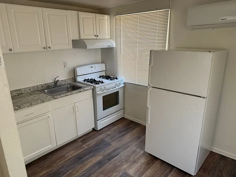 1431 E Benson Hwy — Photo 3