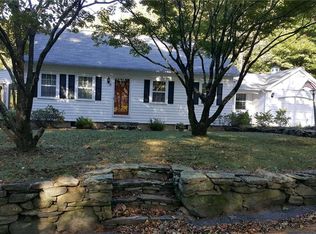 38 Pine Hill Rd, Scituate, RI 02857