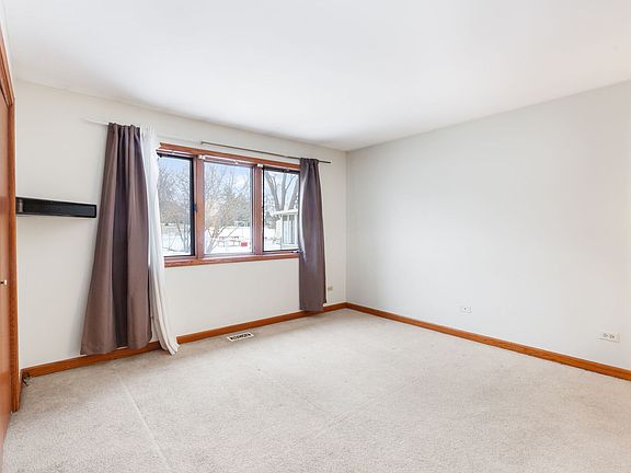 5th image of 1632 Poplar Ln