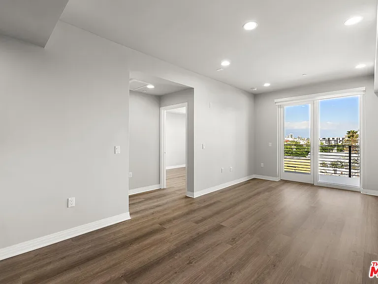 7428 Santa Monica Blvd #308 — Photo 3