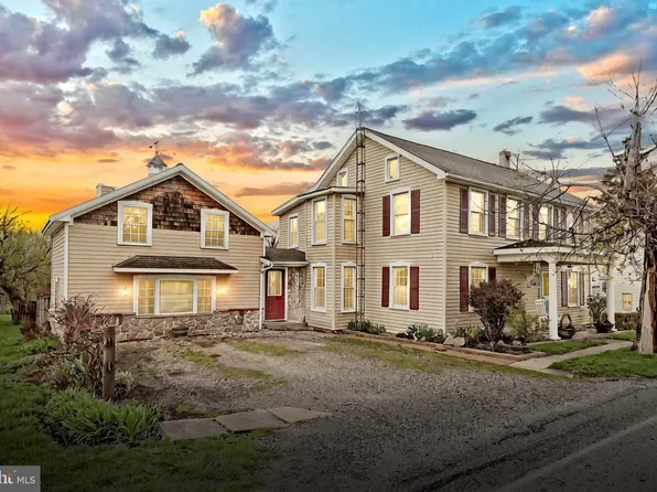 2476 Mummasburg Rd, Gettysburg, PA 17325