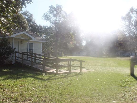 2nd image of 406 Cary Memorial Dr