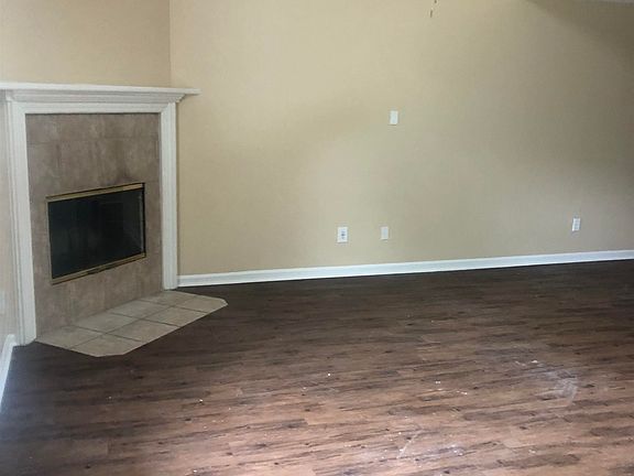 2nd image of 2285 Hartsfield Way