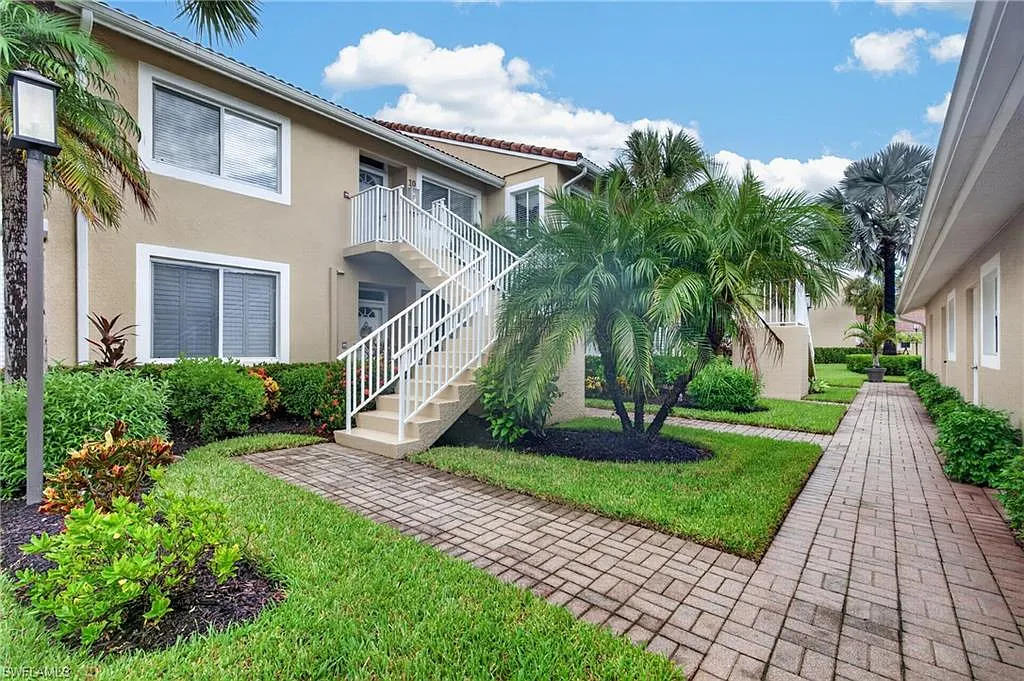 2 bed, 2.0 bath, 1351 sqft, $5,000 — Photo 1