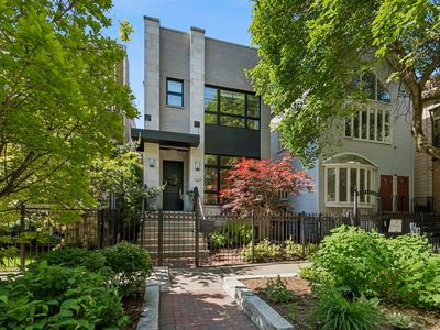 1227 W Wellington Ave, Chicago, IL, 60657