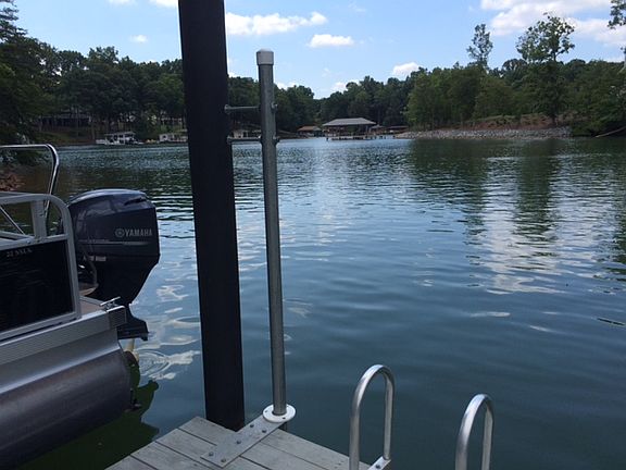 4th image of 400 Baywood Dr