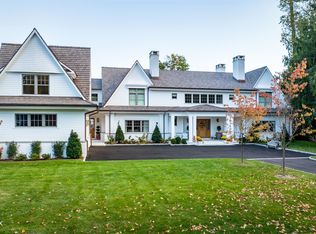 56 Winthrop Dr, Riverside, CT 06878